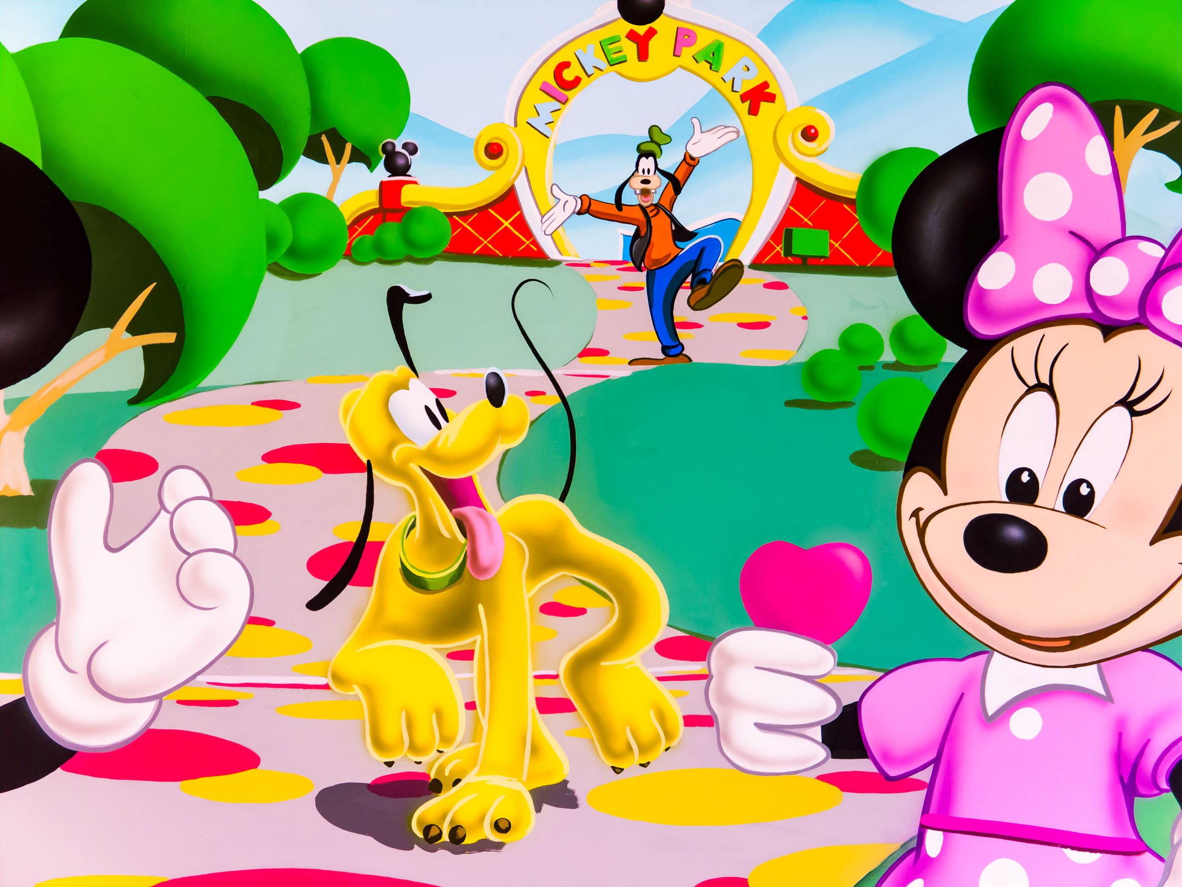 Pluto and goofy on clubhouse spotty road